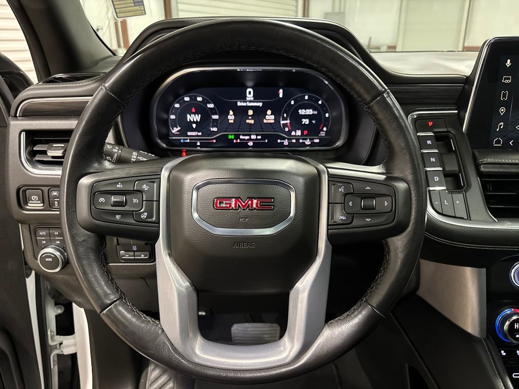 Used 2022 GMC Yukon XL SLT w/ SLT Luxury Package image 9