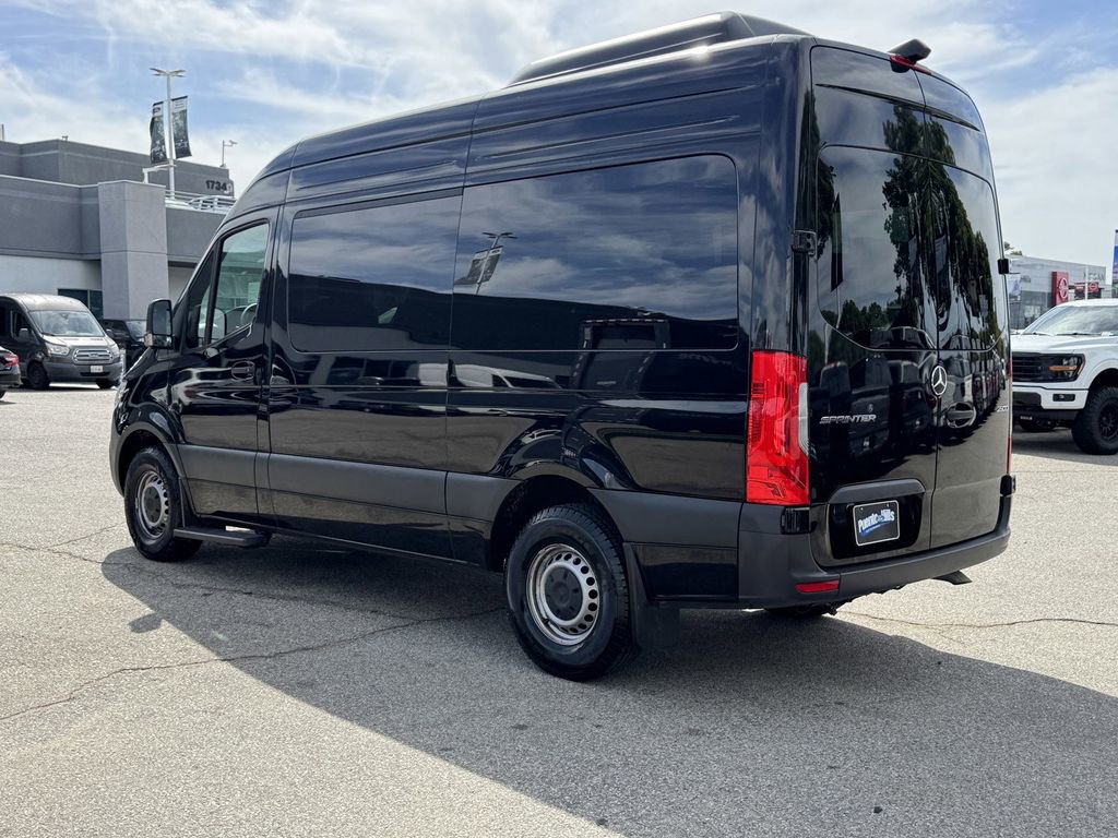 Used 2024 Mercedes-Benz Sprinter 2500 image 4