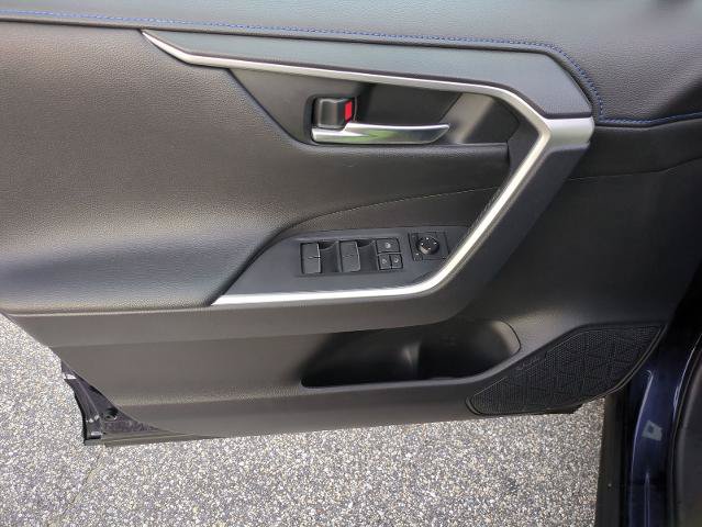 Used 2019 Toyota RAV4 XSE AWD/4WD image 10