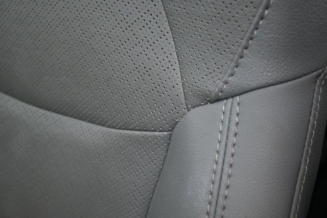 Used 2021 Toyota Sienna Limited FWD image 13