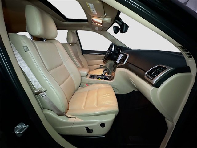 Used 2017 Jeep Grand Cherokee Limited image 36