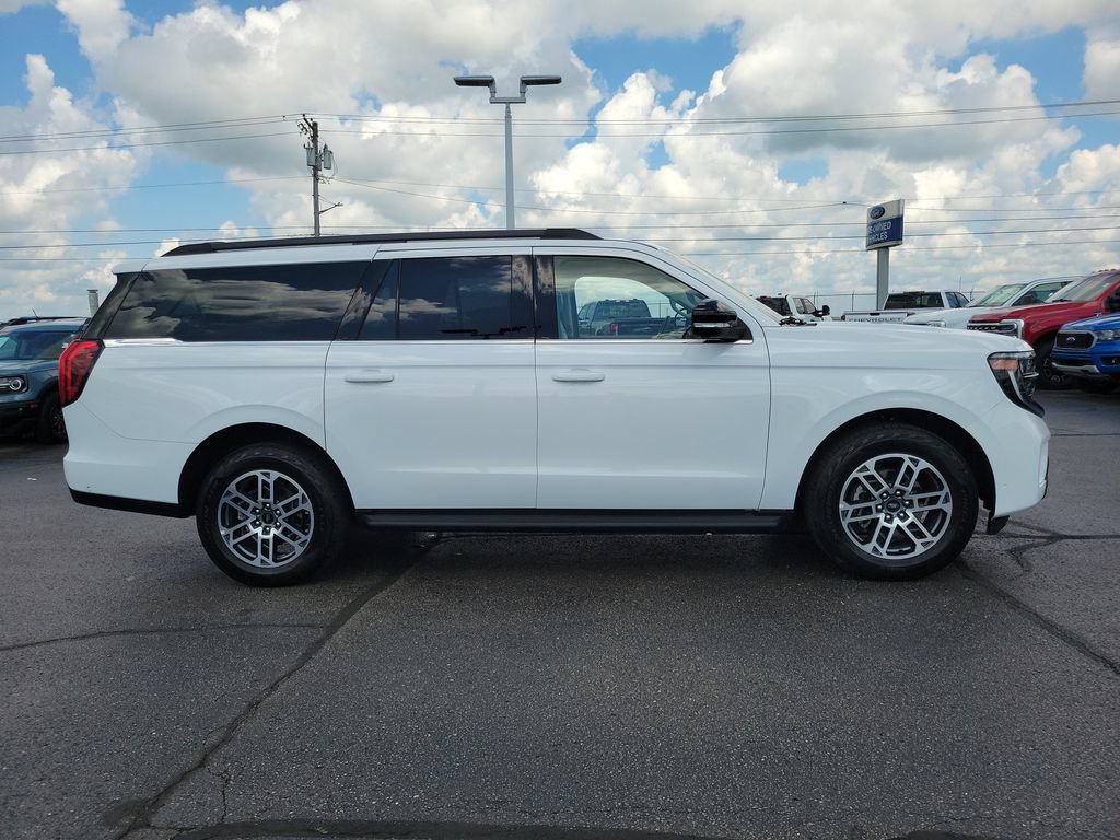 Certified 2025 Ford Expedition Max Active AWD/4WD image 3