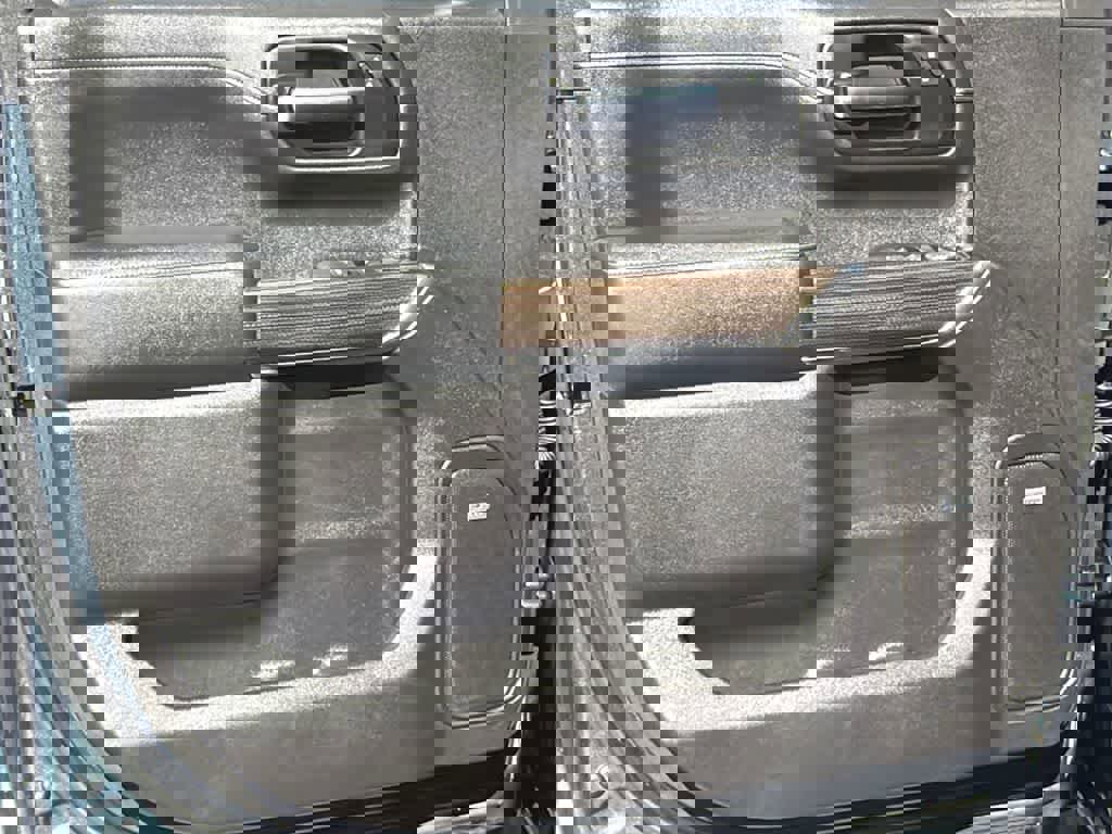 Used 2020 Chevrolet Silverado 1500 RST image 11