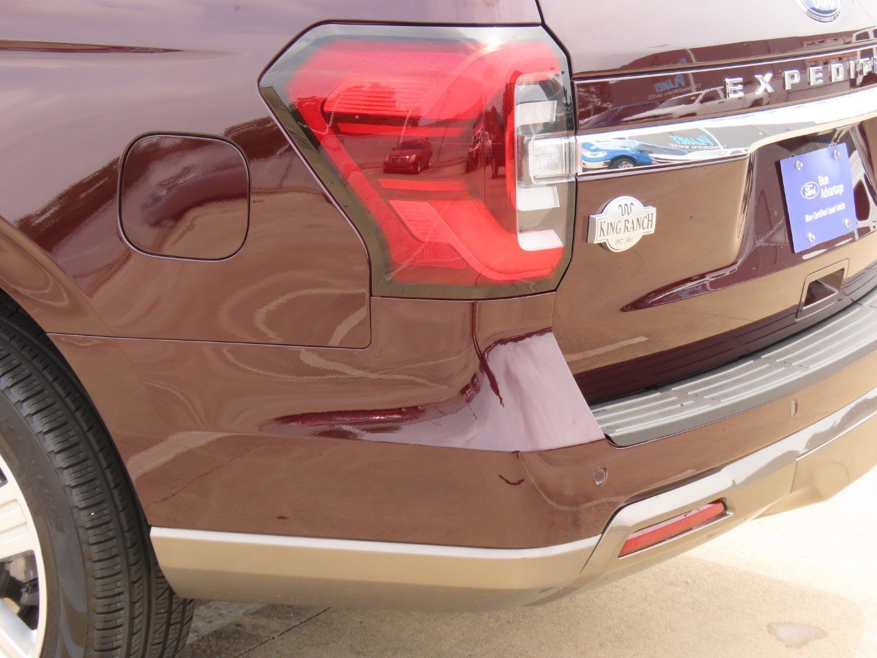 Certified 2024 Ford Expedition King Ranch RWD image 14