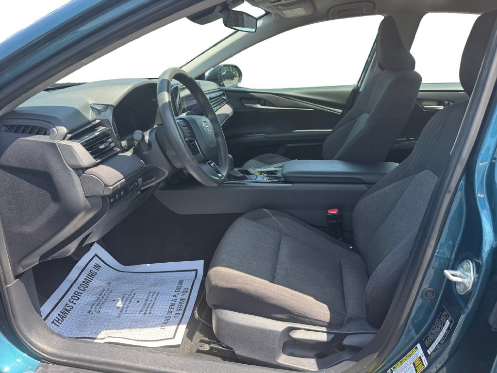 Used 2025 Toyota Camry LE FWD image 13