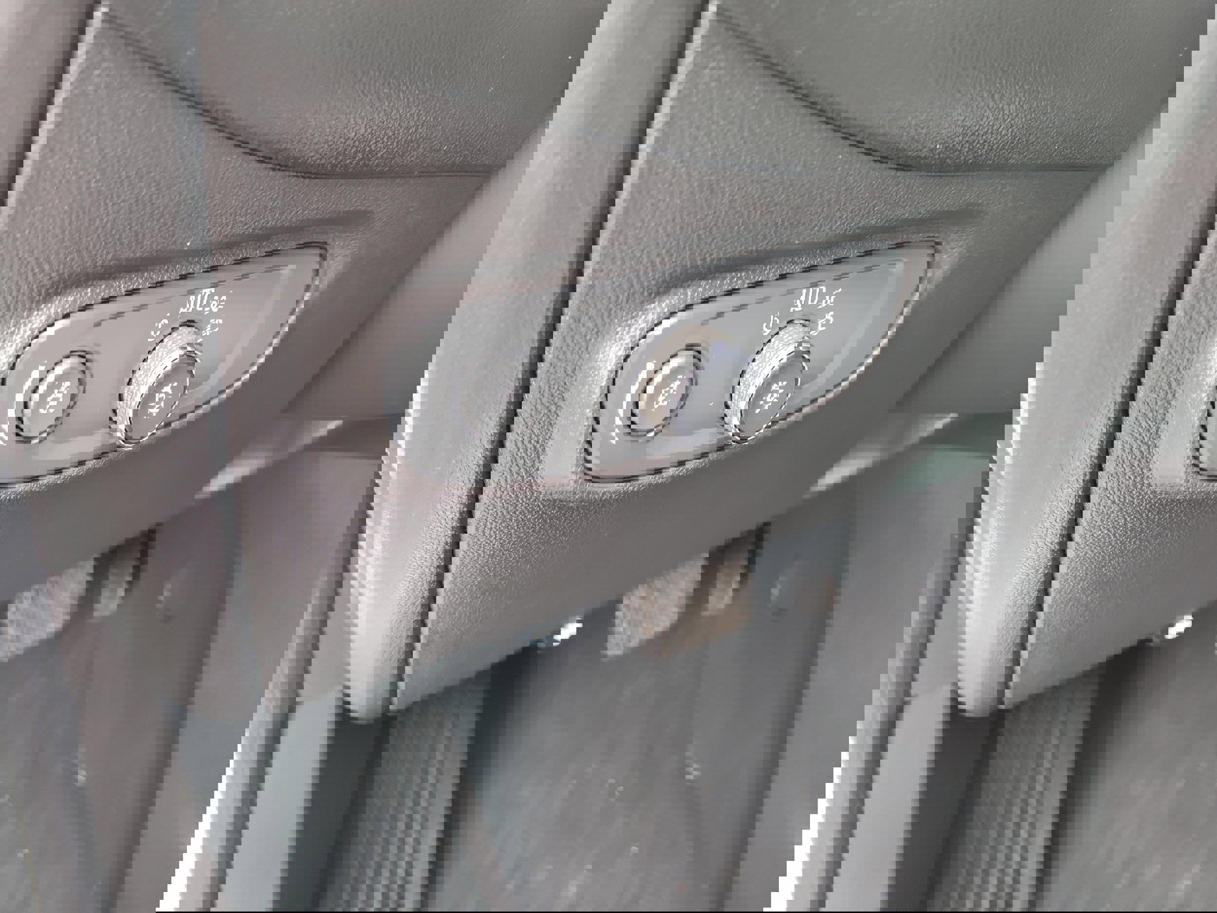 Used 2022 Chevrolet Equinox LT image 22