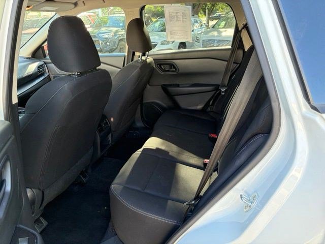 Used 2024 Nissan Rogue S AWD/4WD image 17