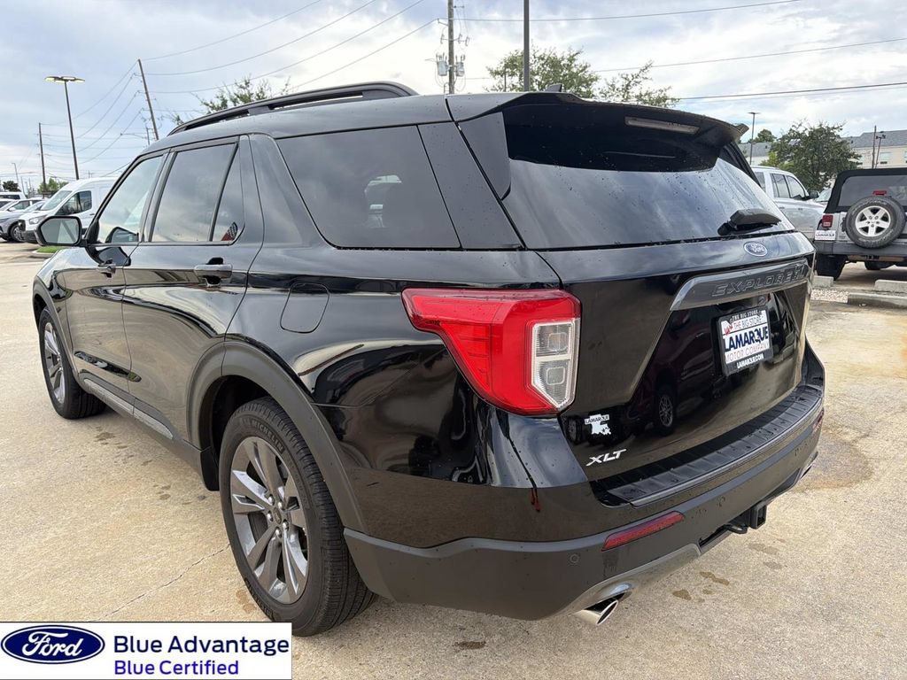 Certified 2024 Ford Explorer XLT w/ Equipment Group 202A RWD image 8