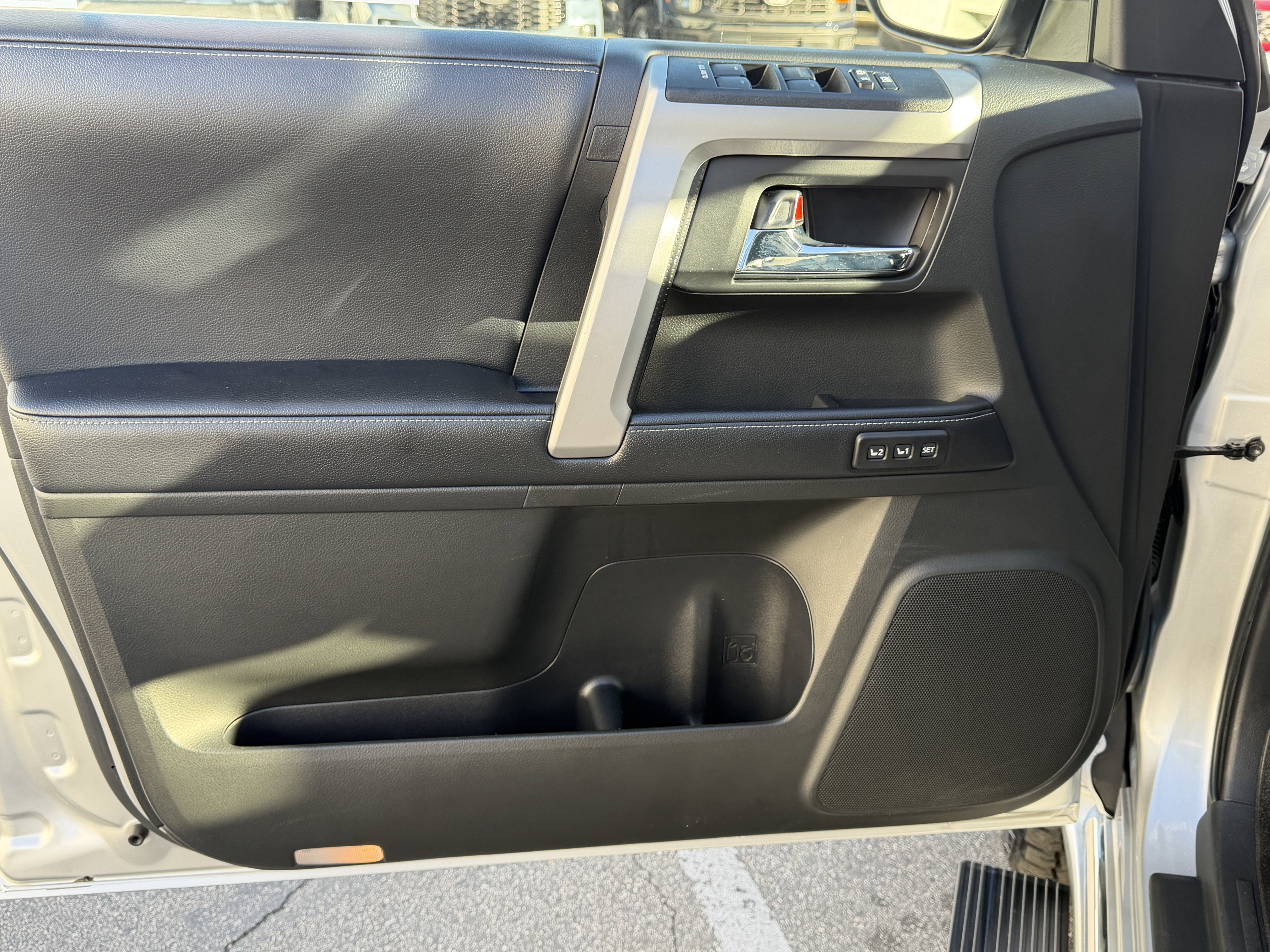 Used 2019 Toyota 4Runner Limited image 11