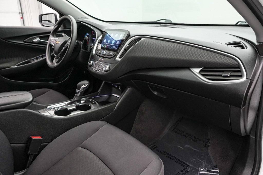 Used 2024 Chevrolet Malibu LT image 21