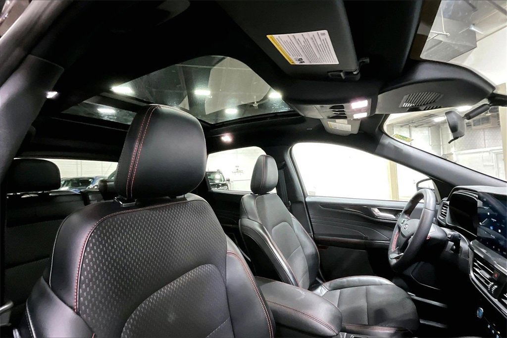 Certified 2023 Ford Escape ST-Line w/ Tech Pack #1 image 21