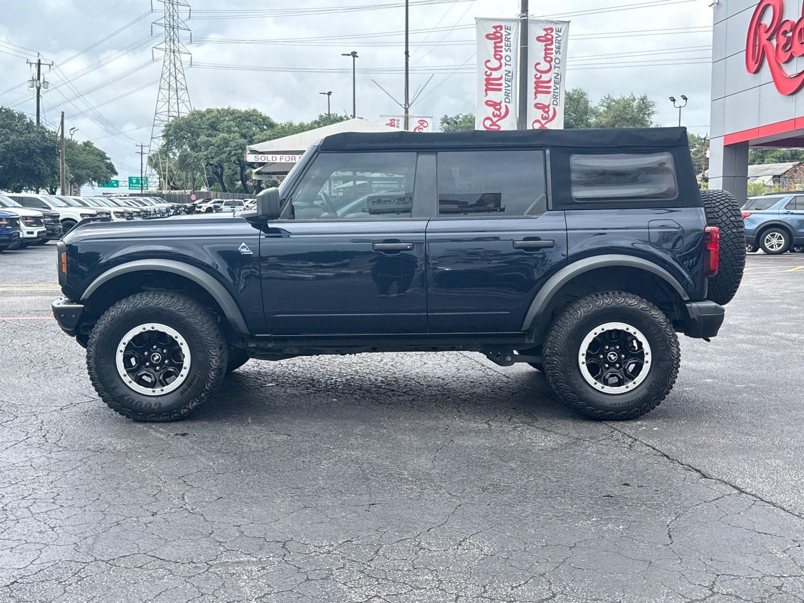 Certified 2021 Ford Bronco Black Diamond w/ Sasquatch Package AWD/4WD image 9