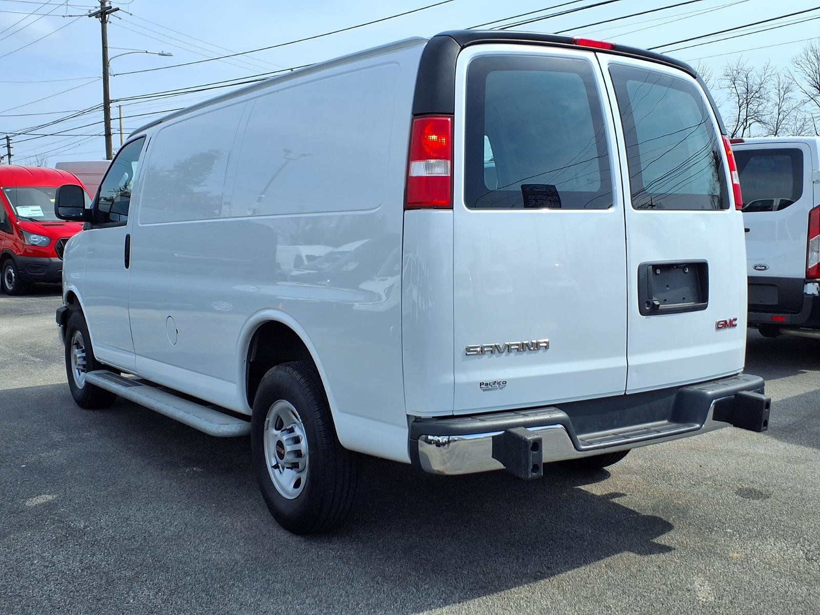 Used 2024 GMC Savana 2500 w/ Driver Convenience Package image 3