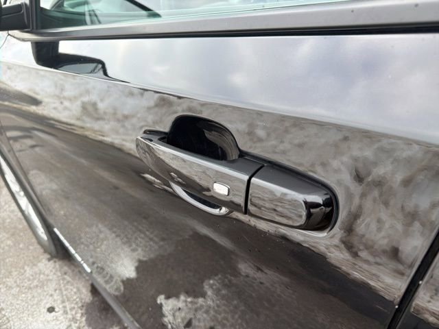 Used 2024 GMC Terrain SLE image 18