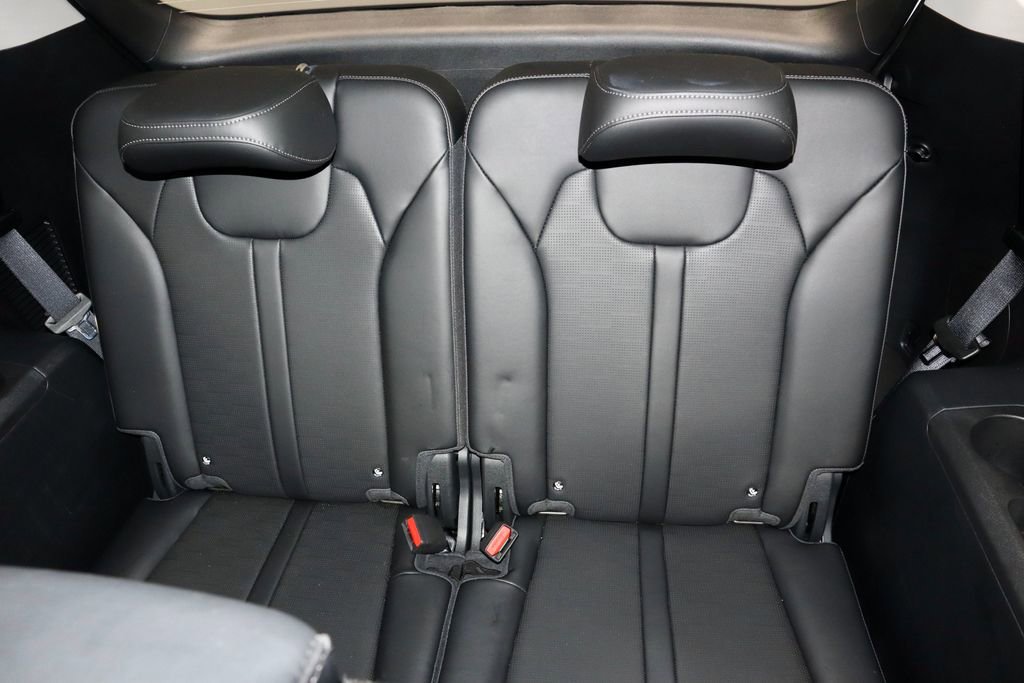 Used 2025 Kia Sorento S image 24