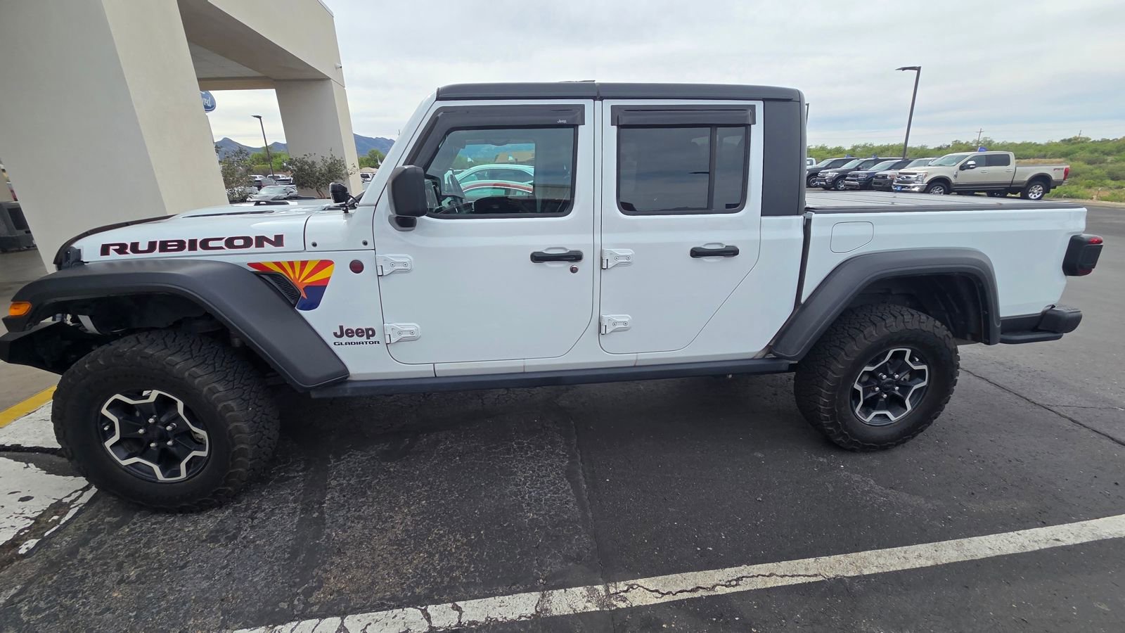 Used 2021 Jeep Gladiator Rubicon AWD/4WD image 2