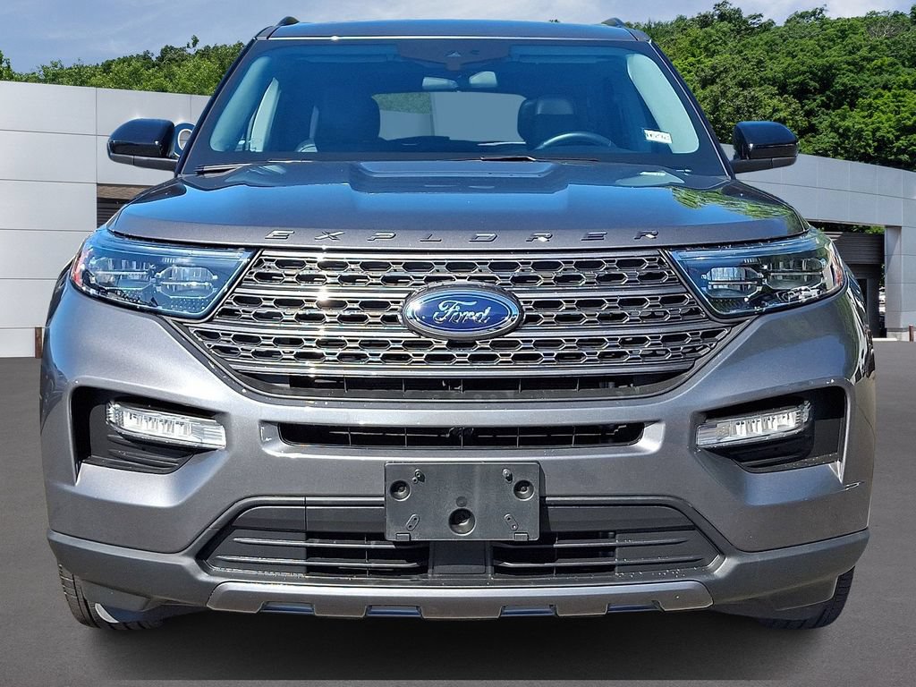 Certified 2023 Ford Explorer XLT w/ Equipment Group 202A AWD/4WD image 2