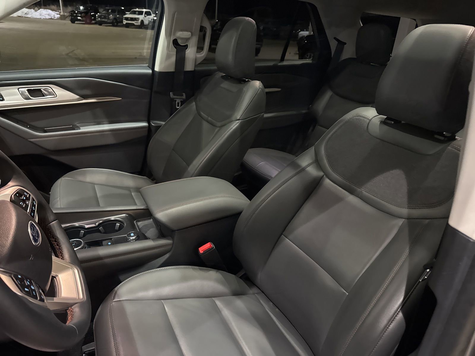 Certified 2025 Ford Explorer Active w/ Active Comfort Package image 27