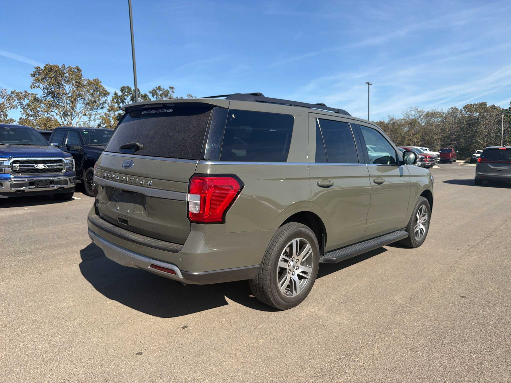 Certified 2024 Ford Expedition XLT RWD image 5