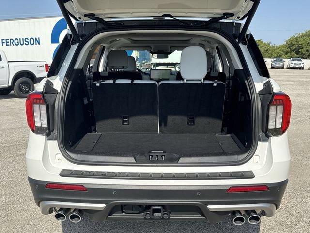 Certified 2025 Ford Explorer Platinum w/ Ultimate Package AWD/4WD image 25