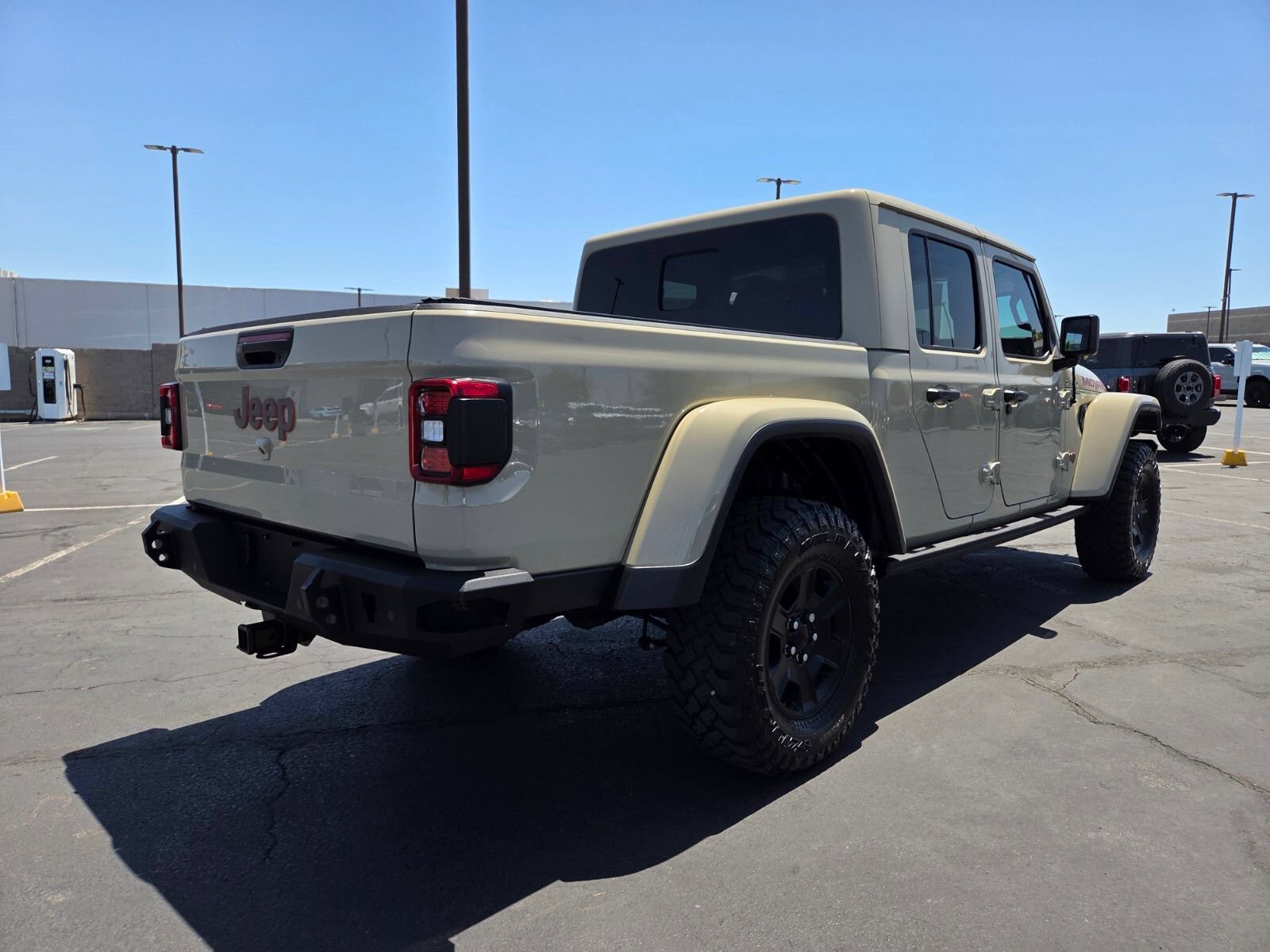 Used 2020 Jeep Gladiator Mojave AWD/4WD image 6