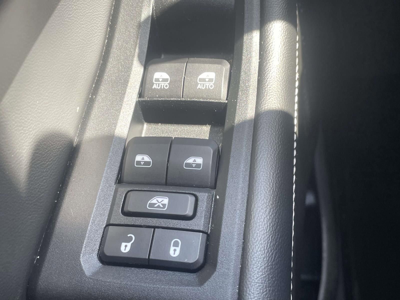 Used 2022 Jeep Grand Cherokee L Limited w/ Trailer Tow Group (B) image 27