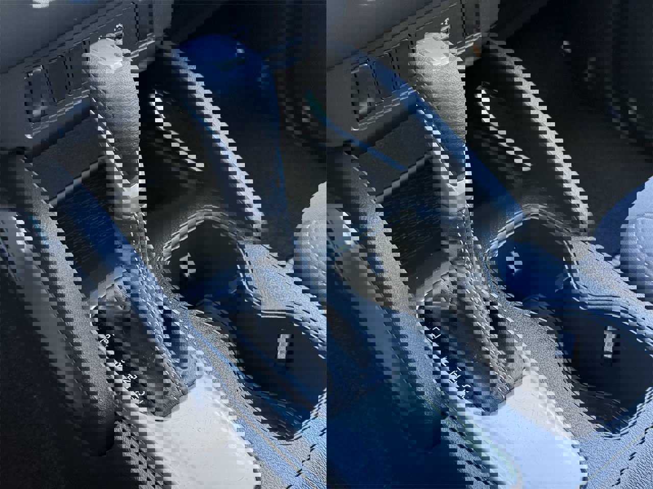 Used 2024 Nissan Frontier SV image 21