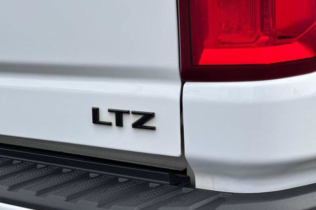 Used 2023 Chevrolet Silverado 2500 LTZ w/ LTZ Plus Package image 33