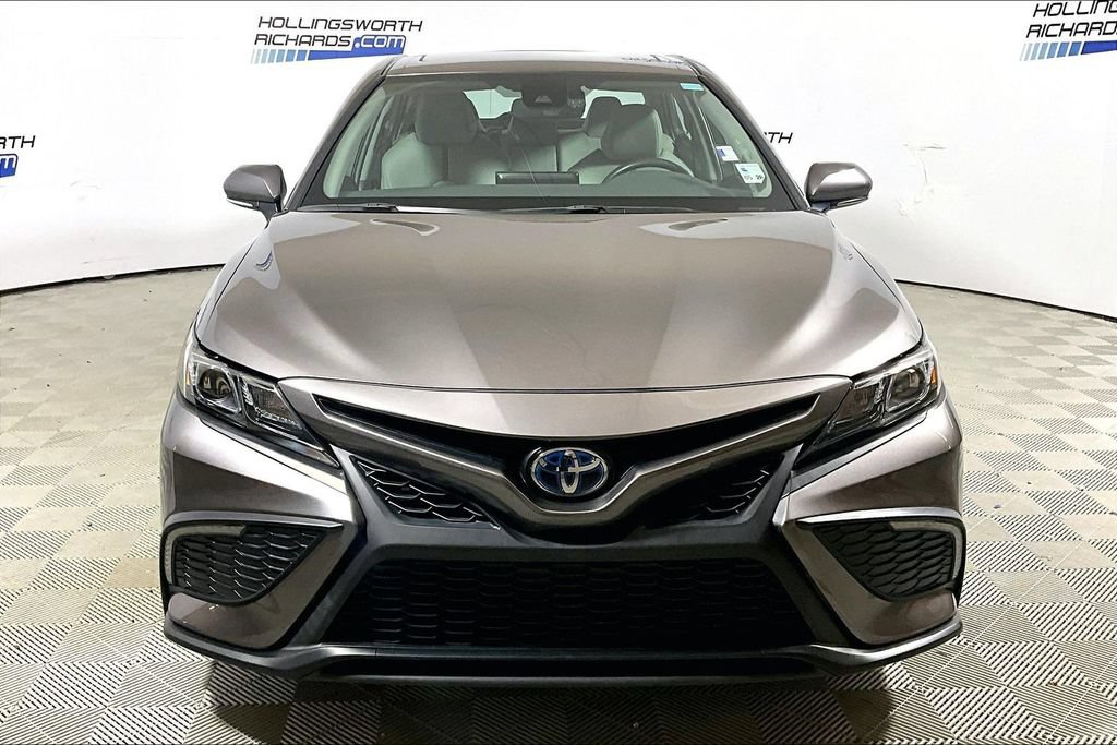 Used 2024 Toyota Camry SE w/ Audio Upgrade Package FWD image 2