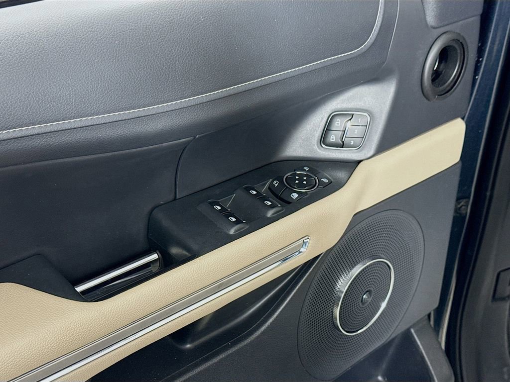 Certified 2023 Ford Expedition Limited image 22