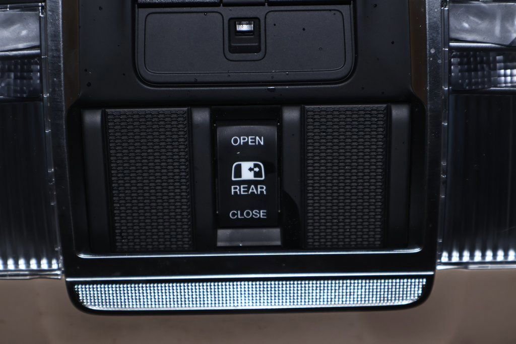 Used 2019 RAM 1500 Laramie image 38