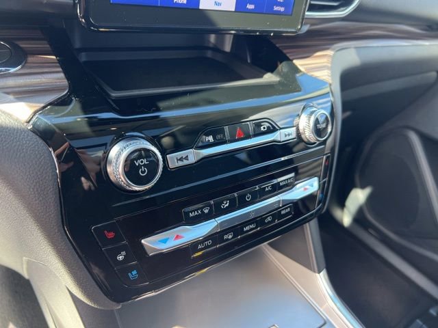 Certified 2023 Ford Explorer Limited w/ Equipment Group 301A image 17