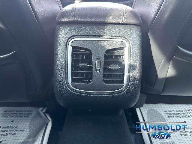 Used 2017 Chrysler 200 Limited Platinum w/ Comfort & Convenience Group image 33