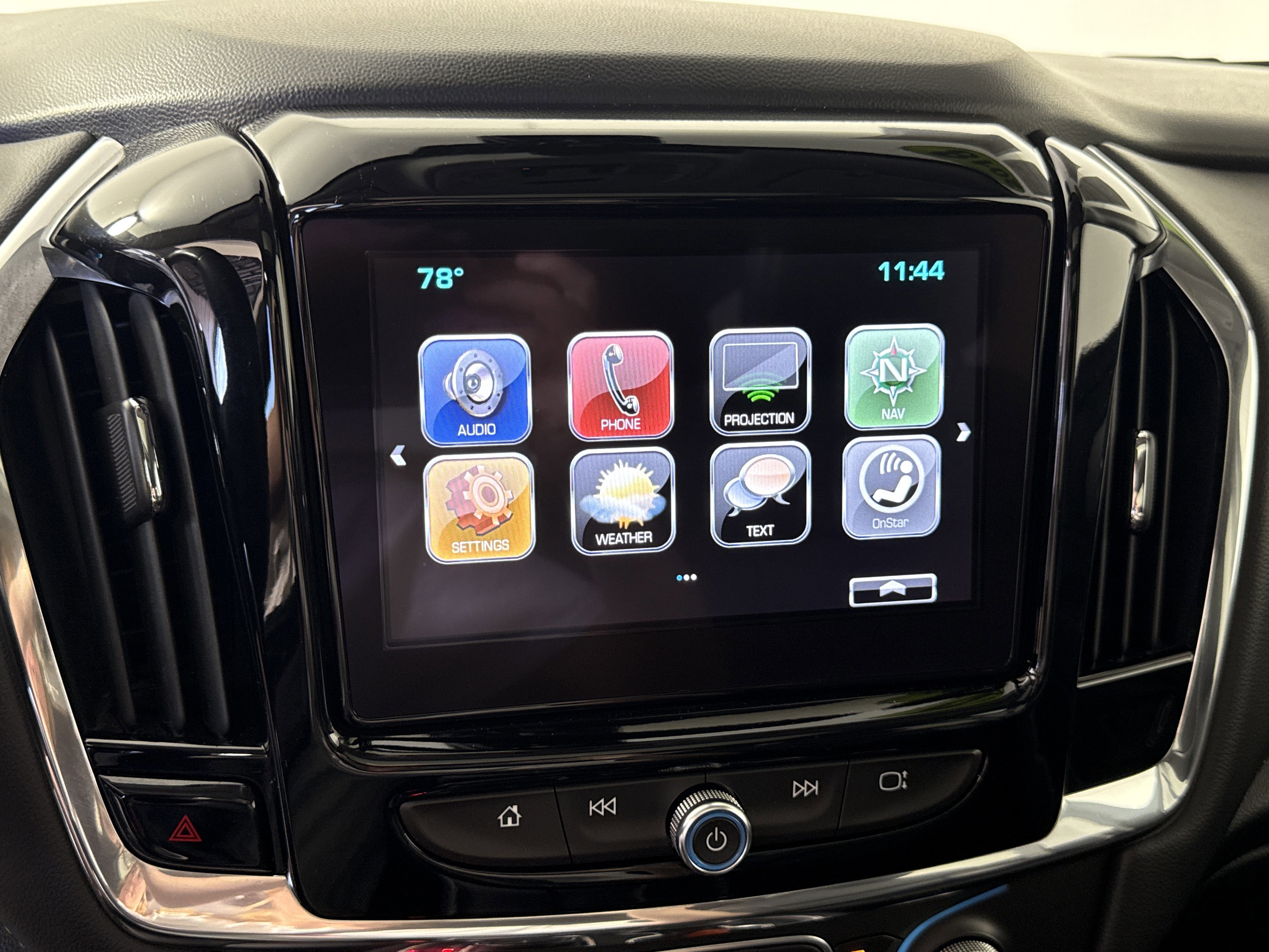 Used 2018 Chevrolet Traverse LT image 20