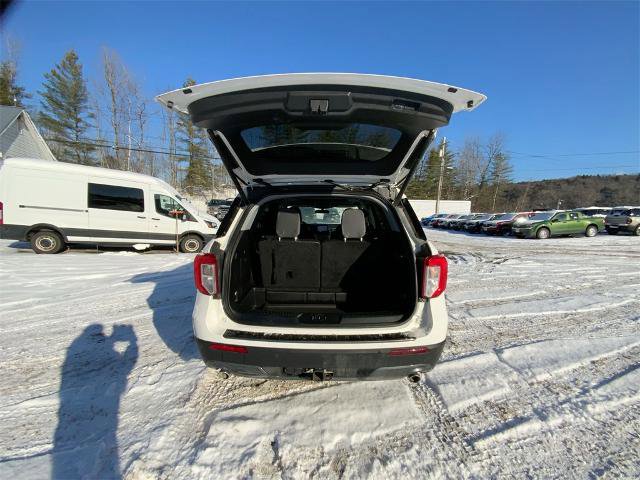 Certified 2023 Ford Explorer XLT w/ Equipment Group 202A image 25