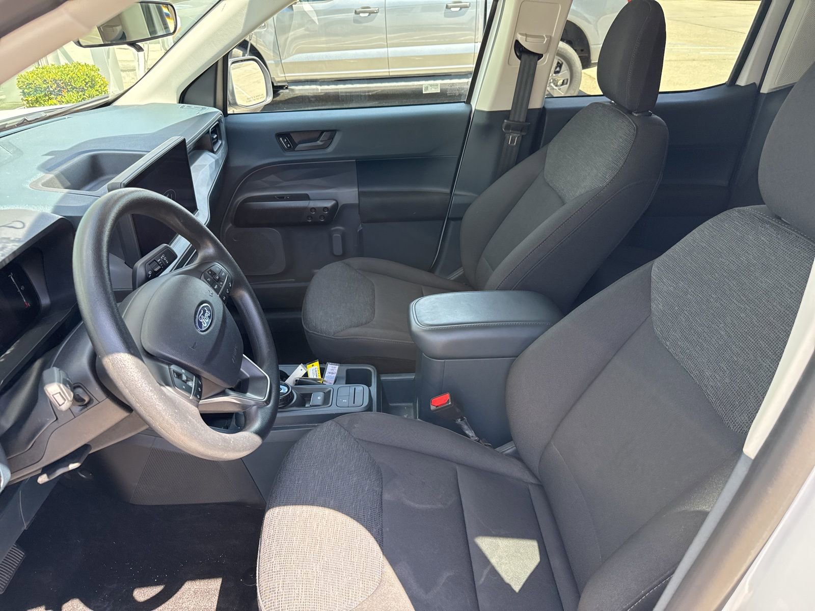 Certified 2025 Ford Maverick XL FWD image 10