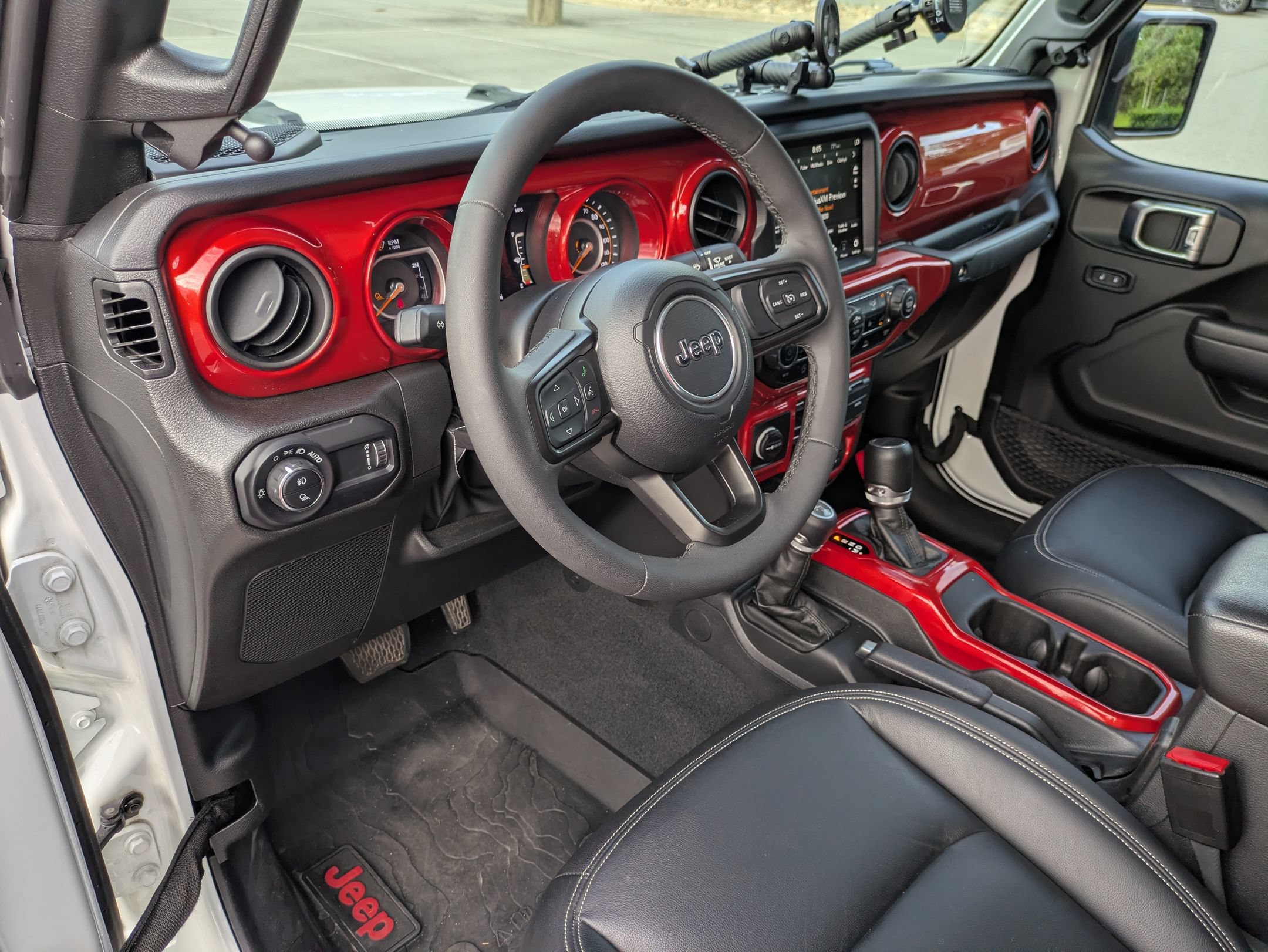 Used 2023 Jeep Gladiator Sport AWD/4WD image 14