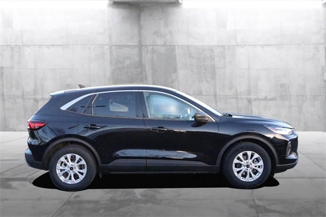 Certified 2024 Ford Escape Active w/ Cold Weather Package image 3