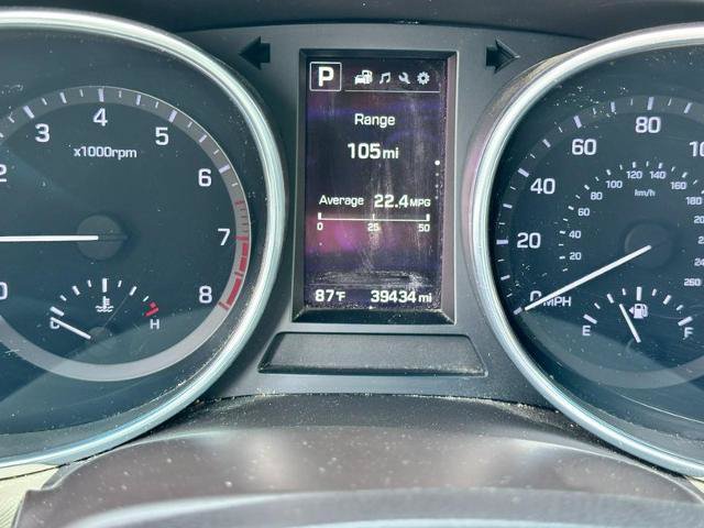 Used 2018 Hyundai Santa Fe Sport FWD image 20