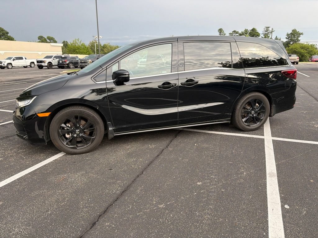 Used 2024 Honda Odyssey Sport image 2