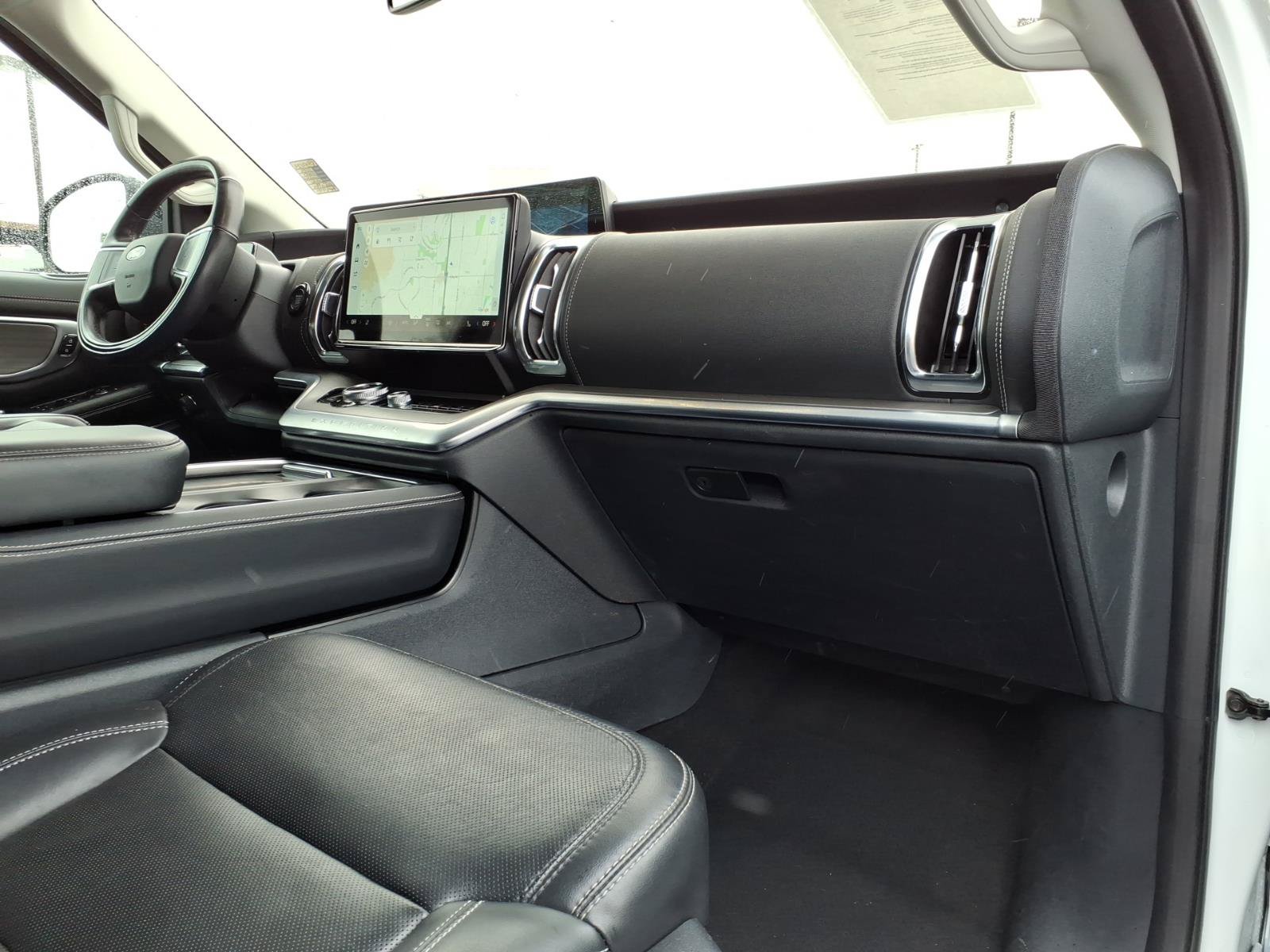 Certified 2025 Ford Expedition Max Platinum AWD/4WD image 9