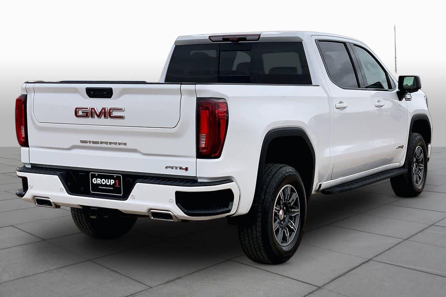 Used 2024 GMC Sierra 1500 AT4 w/ Technology Package AWD/4WD image 13