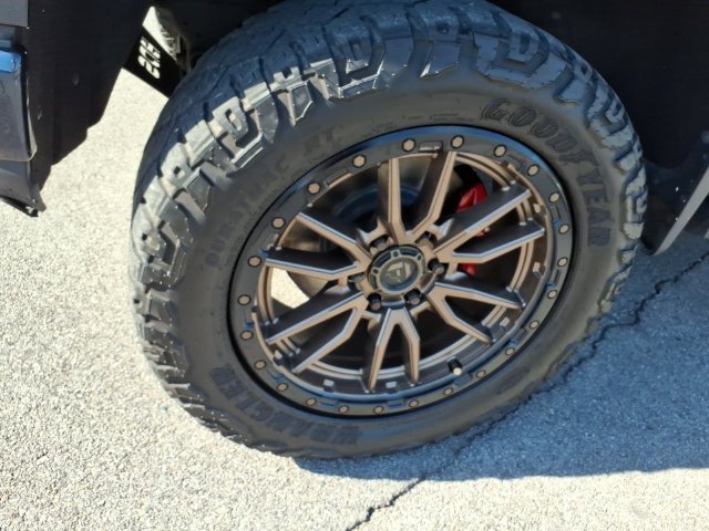 Used 2020 Chevrolet Silverado 1500 RST AWD/4WD image 6