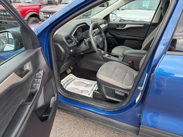 Certified 2022 Ford Escape SE w/ Cold Weather Package AWD/4WD image 7