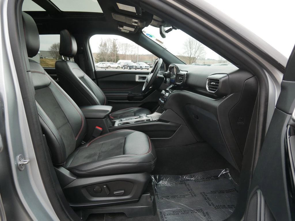 Certified 2023 Ford Explorer ST-Line AWD/4WD image 14