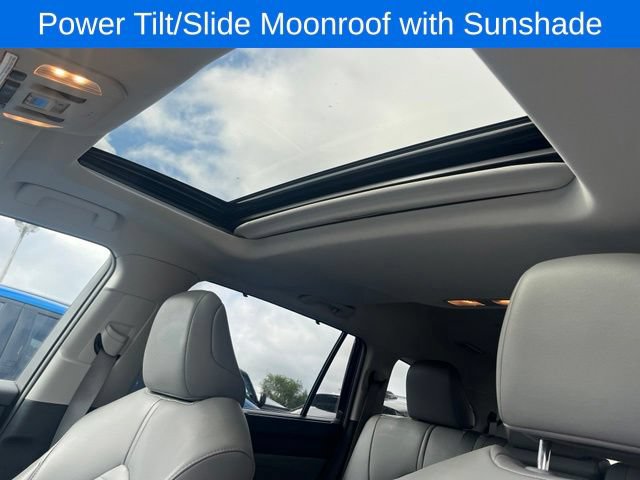 Used 2020 Toyota Highlander XLE AWD/4WD image 9