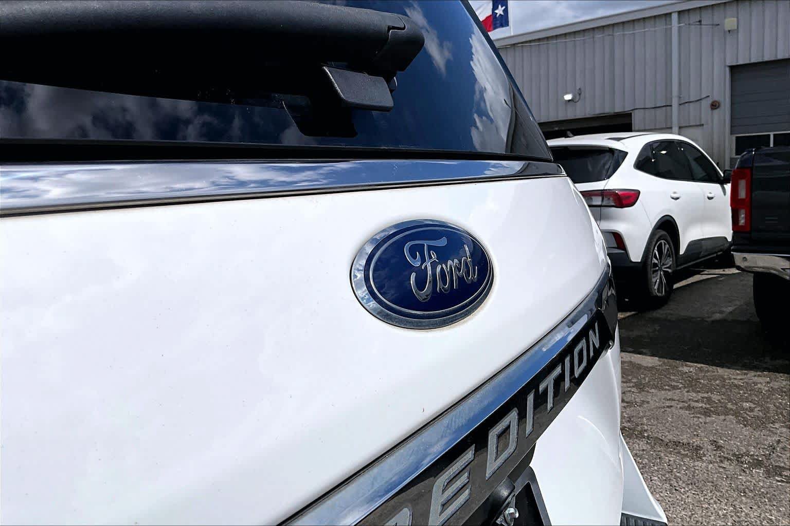 Certified 2021 Ford Expedition XLT RWD image 31