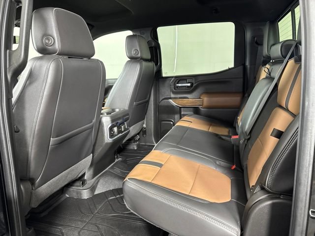 Used 2022 Chevrolet Silverado 1500 High Country w/ Technology Package AWD/4WD image 12