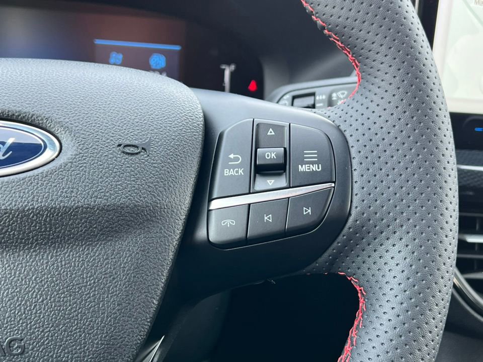 Certified 2023 Ford Escape ST-Line w/ Tech Pack #1 image 24