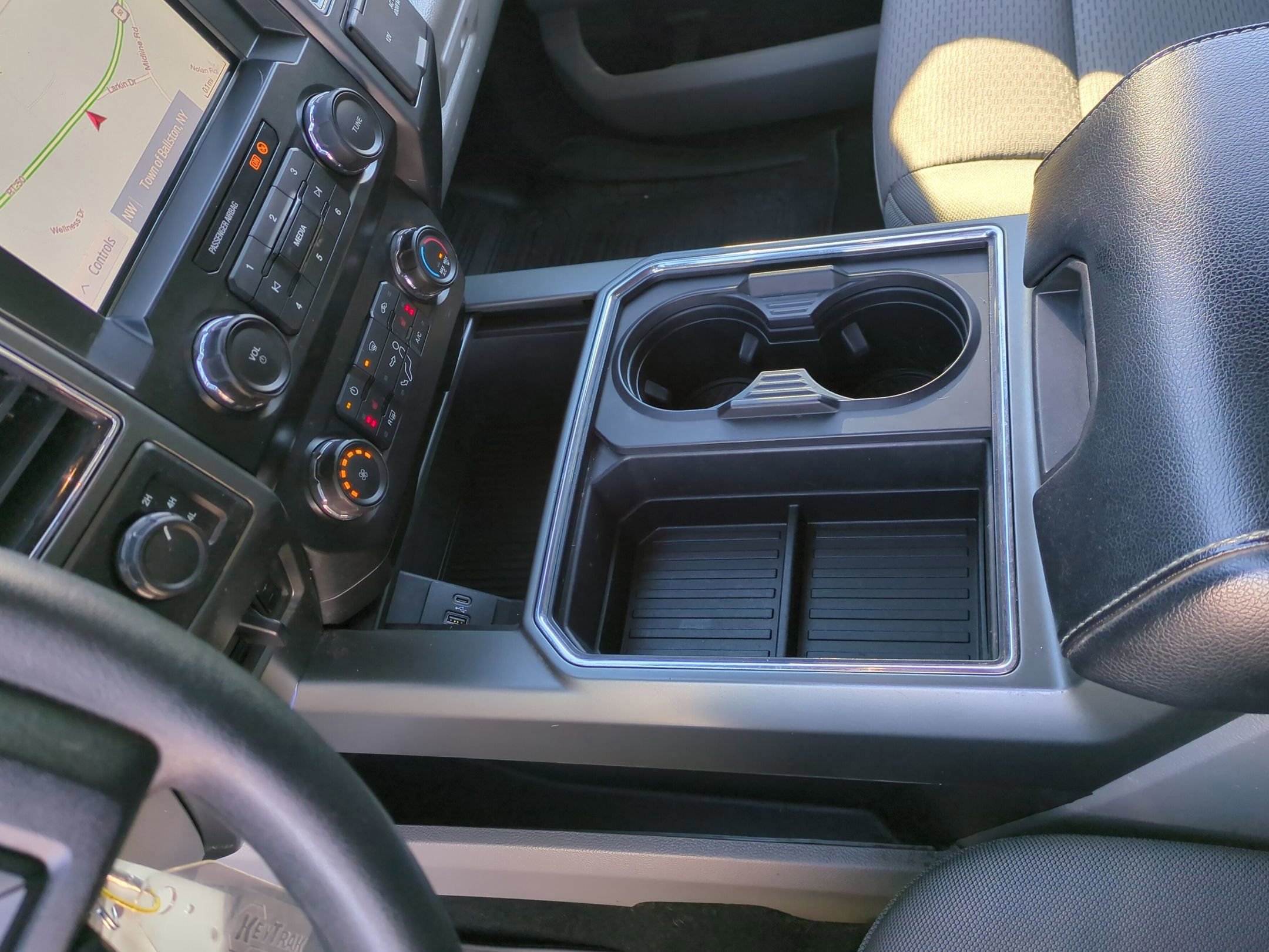 Certified 2022 Ford F250 XLT w/ XLT Premium Package image 14